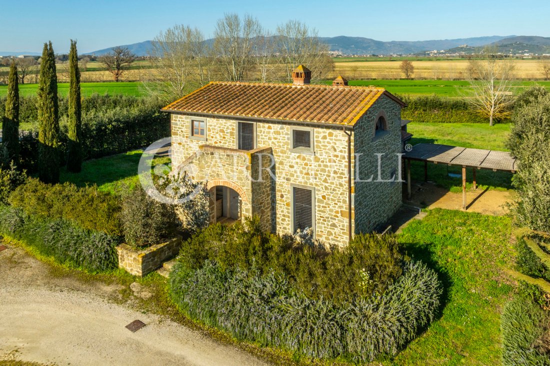 Country House in Fratta-Santa Caterina, Cortona, Tuscany 1 - 15258679