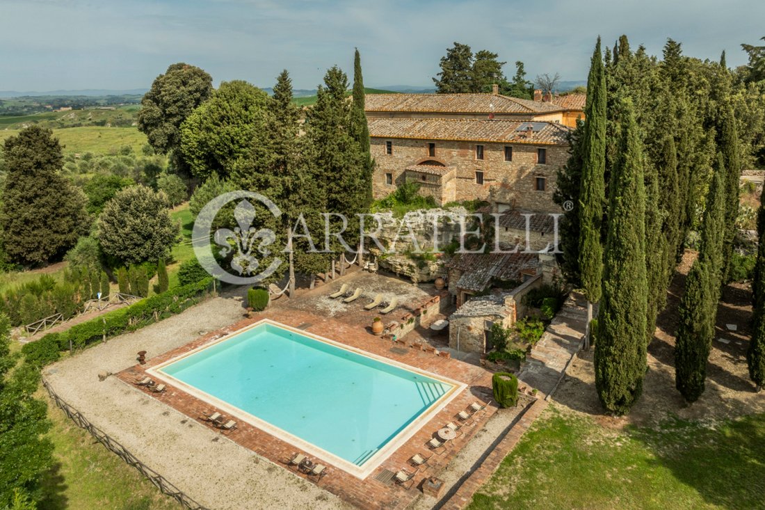Villa in Asciano, Tuscany, Italy 2 - 16325029