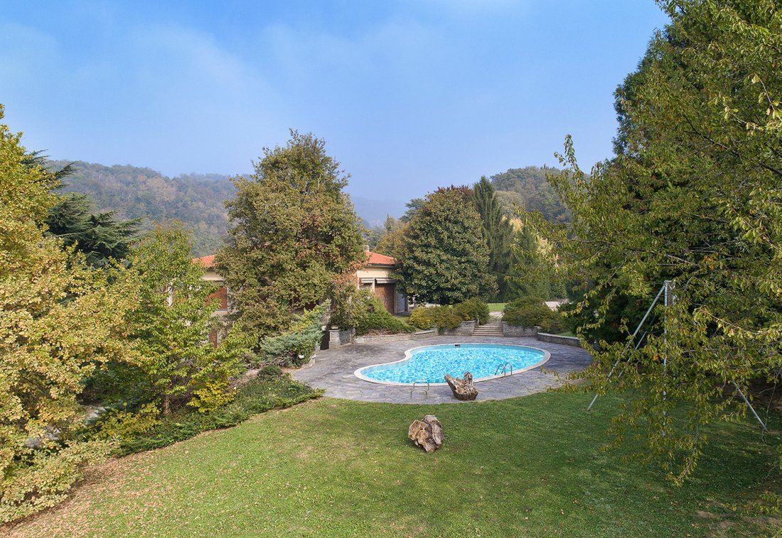Villa in Longone Al Segrino, Lombardy, Italy 3 - 12094987