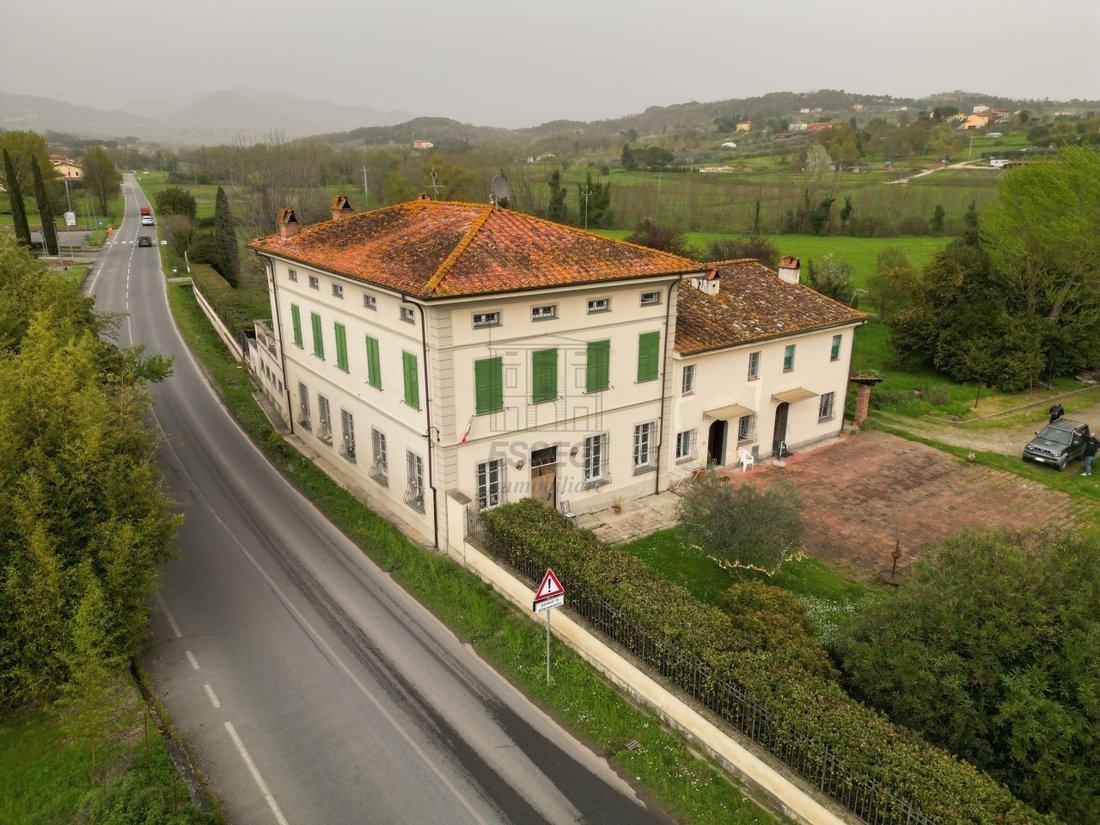 Villa in Porcari, Tuscany, Italy 5 - 14091992