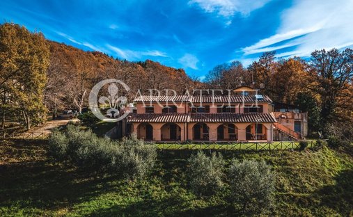 Corps de ferme à Santa Fiora, Toscane, Italie 1