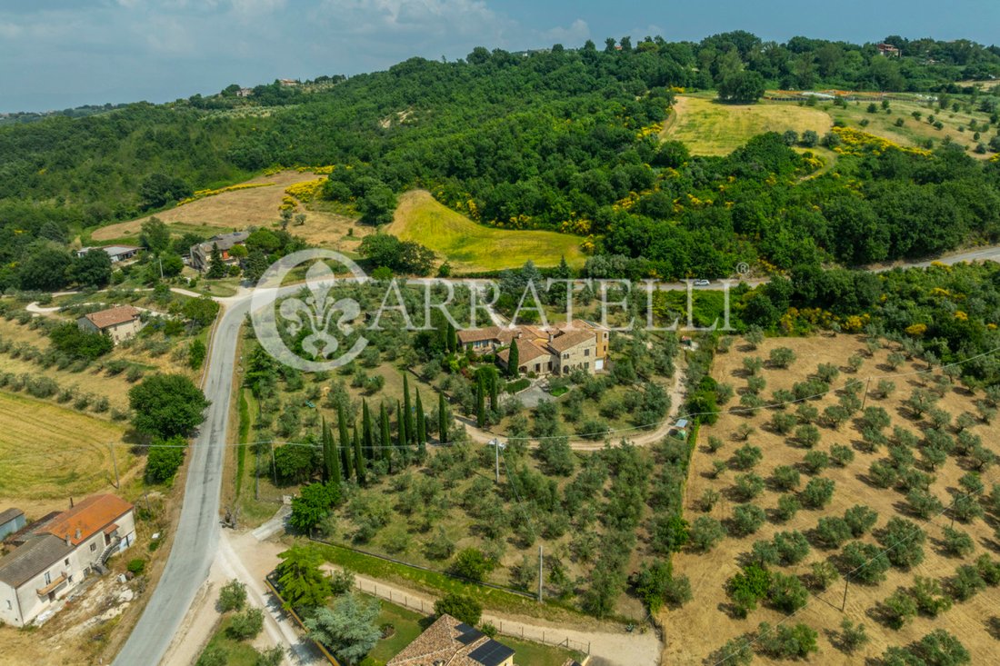 Country House in Todi, Umbria, Italy 4 - 15852024