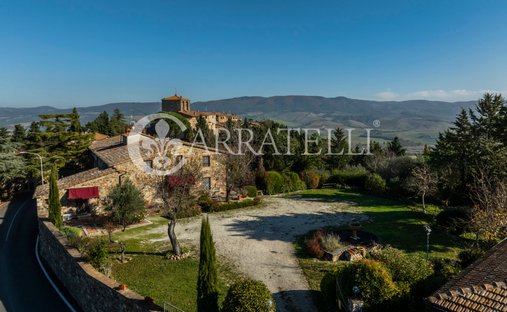 Country House in Radicofani, Tuscany, Italy 1
