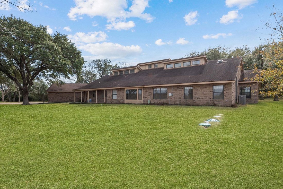 House in Highlands, Texas, United States 2 - 17101295