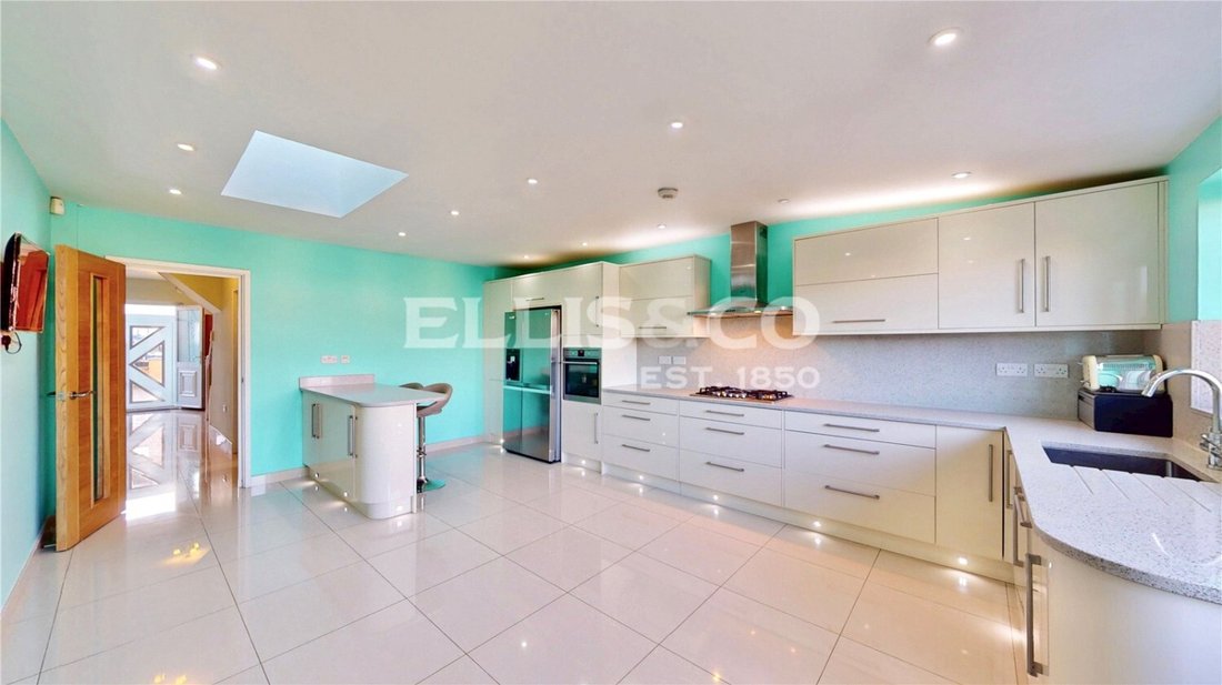 House in Kenton, Brent, England 5 - 17128009