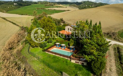 Country House in Volterra, Tuscany, Italy 1