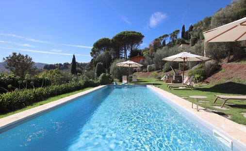 Country House in Pieve di Brancoli, Lucca, Tuscany 1