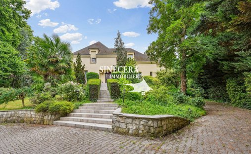 House in Le Plateau, Louveciennes, France 1