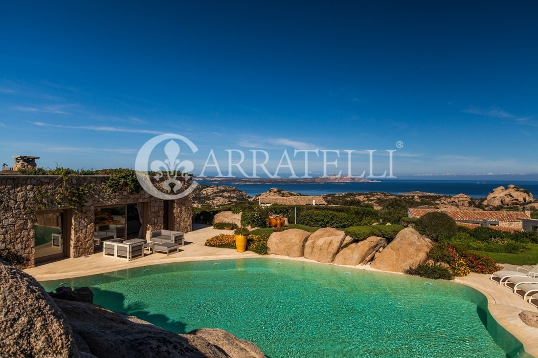 Villa in Area Arzachena Paese, Arzachena, Sardinia 1 - 13999687