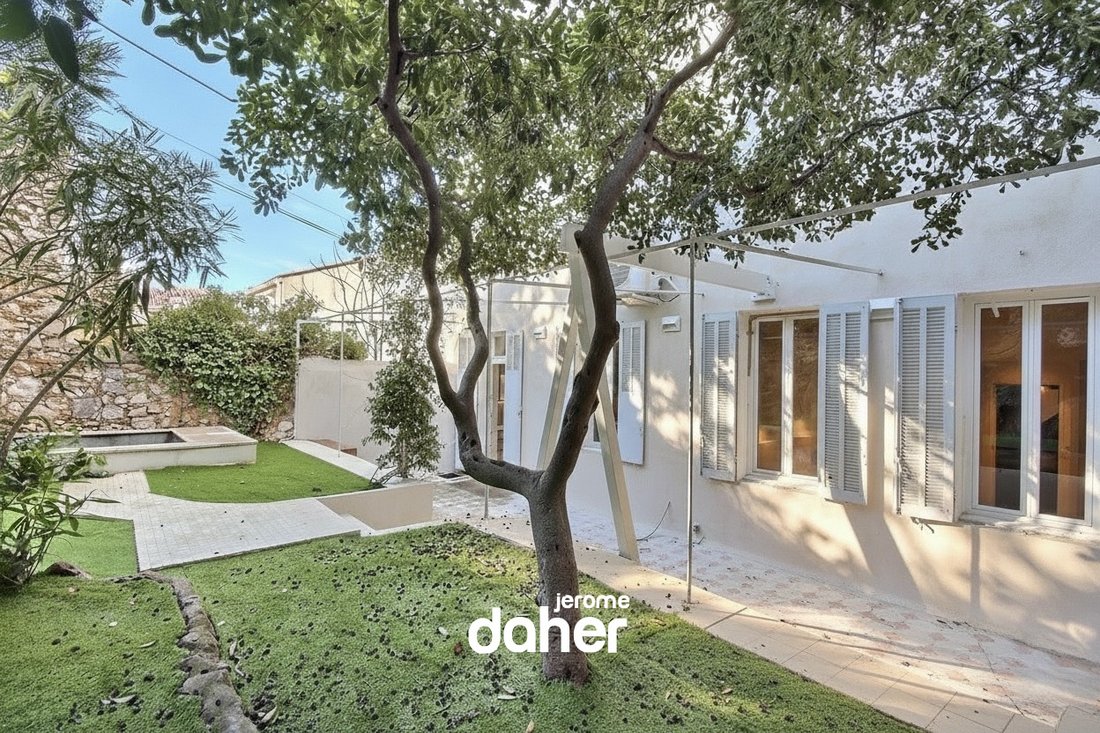 Apartment in Pointe Rouge, 8e Arrondissement, Marseille 3 - 17103870