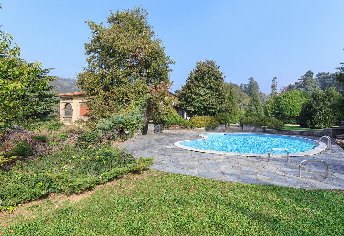 Villa in Longone Al Segrino, Lombardy, Italy 4 - 12094987