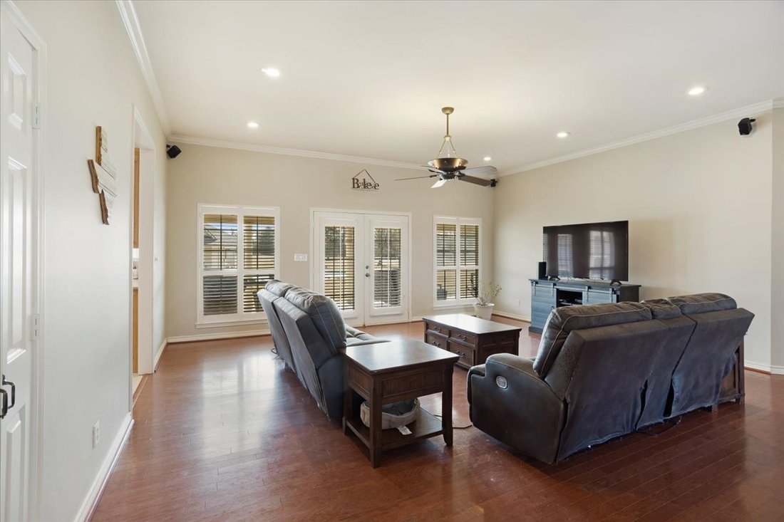 House in Bonham, Texas, United States 4 - 17099862