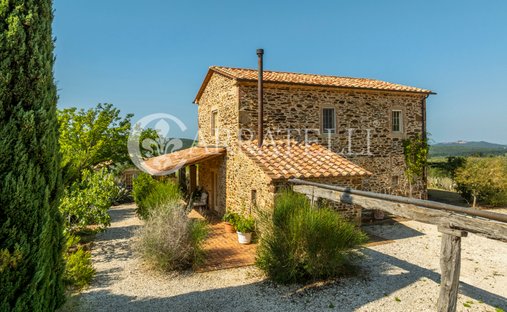 Country House in Manciano, Tuscany, Italy 1