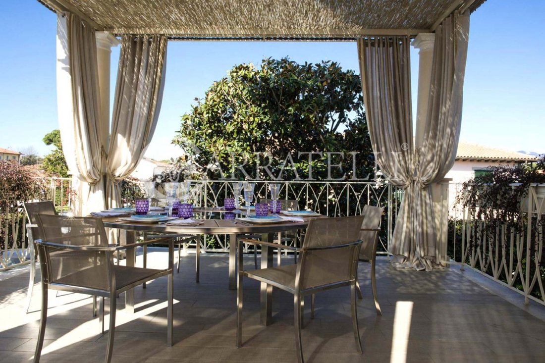House in Center, Forte dei Marmi, Tuscany 1 - 15741027