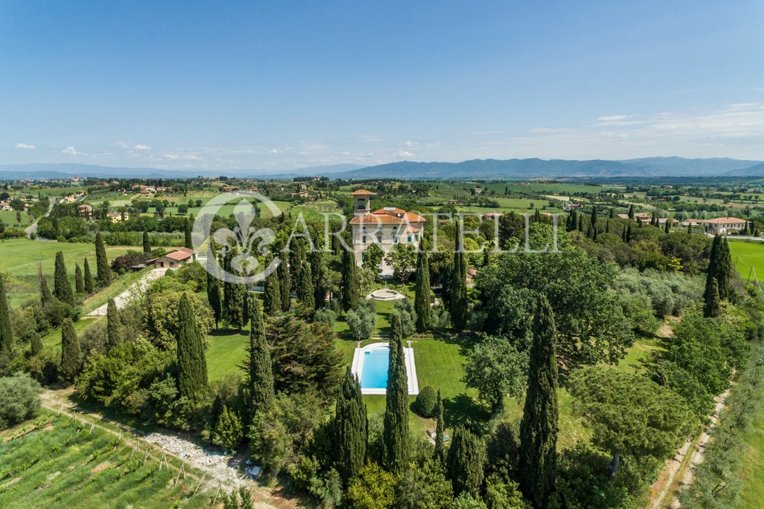 Villa in Foiano della Chiana, Tuscany, Italy 2 - 12021426