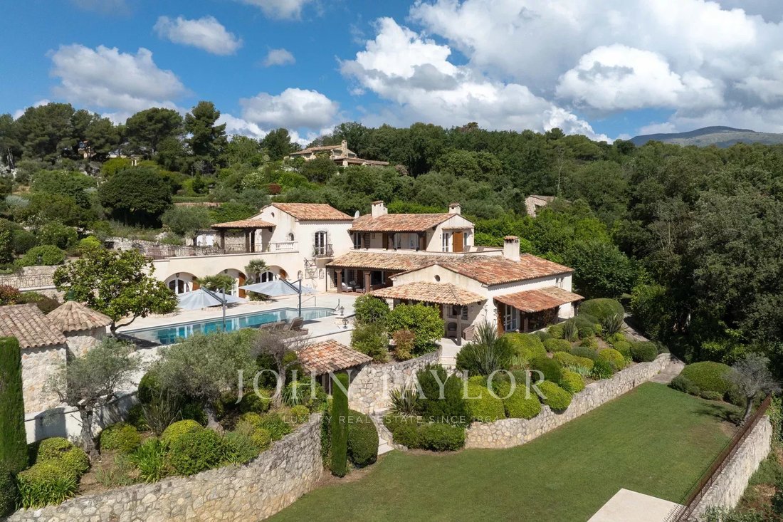 House in Quartiers Est les Salettes-Les Campons, La Colle-sur-Loup, France 1 - 17039018