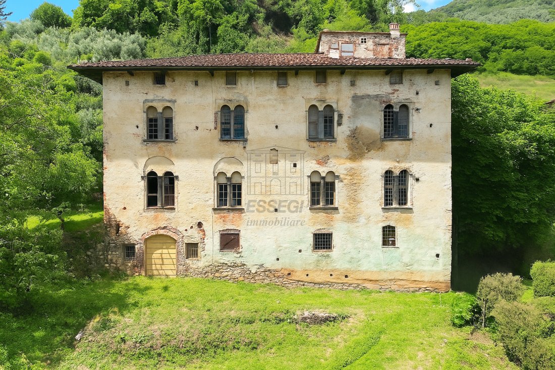 Villa in Pescaglia, Tuscany, Italy 2 - 13872414