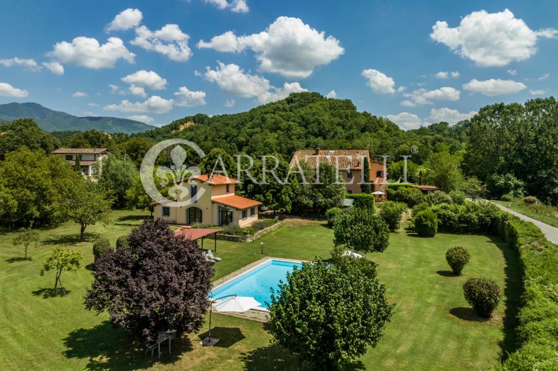 Country House in Terranuova Bracciolini, Tuscany, Italy 1 - 13001954