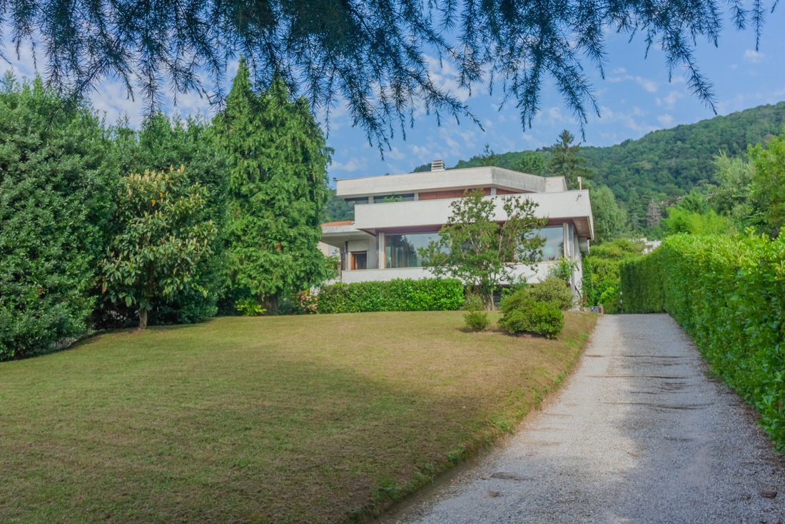 Villa in Erba, Lombardy, Italy 2 - 14557339