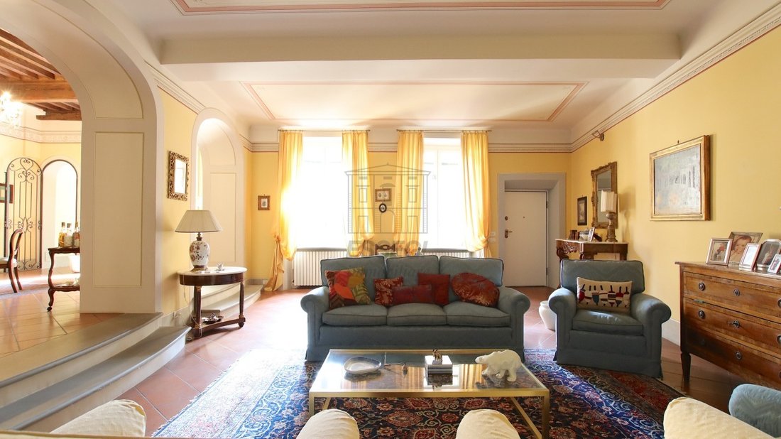 Apartment in Historic Center, Lucca, Tuscany 2 - 16117972