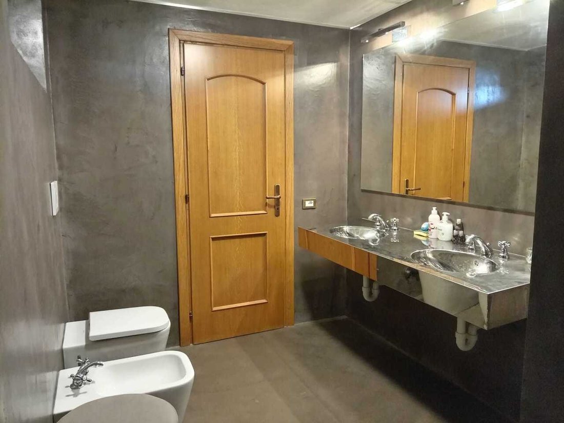 Villa in Brenna, Lombardy, Italy 5 - 14211703