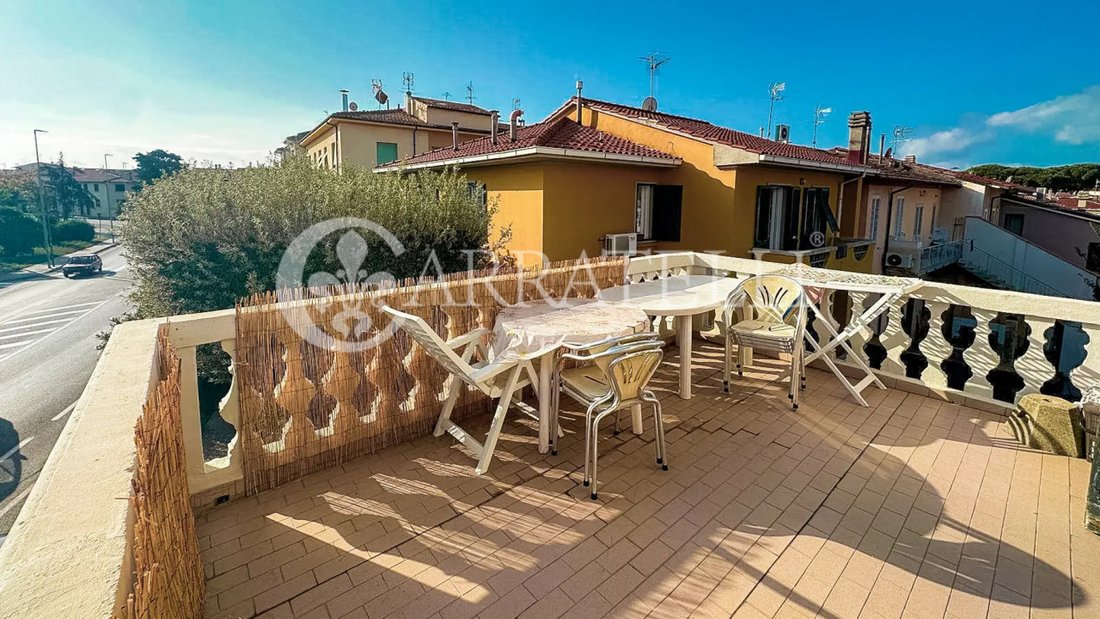 Villa in Cecina Centro, Cecina, Tuscany 1 - 15722545