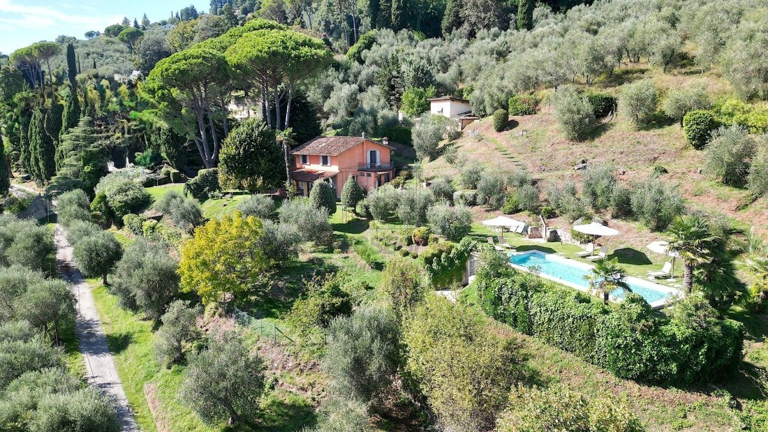 Country House in Pieve di Brancoli, Lucca, Tuscany 2 - 16173936