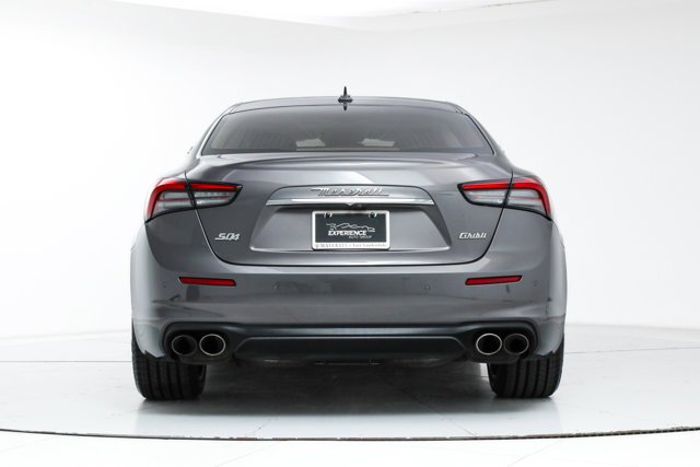 Sedan in Fort Lauderdale, FL, United States 4 - 16995283