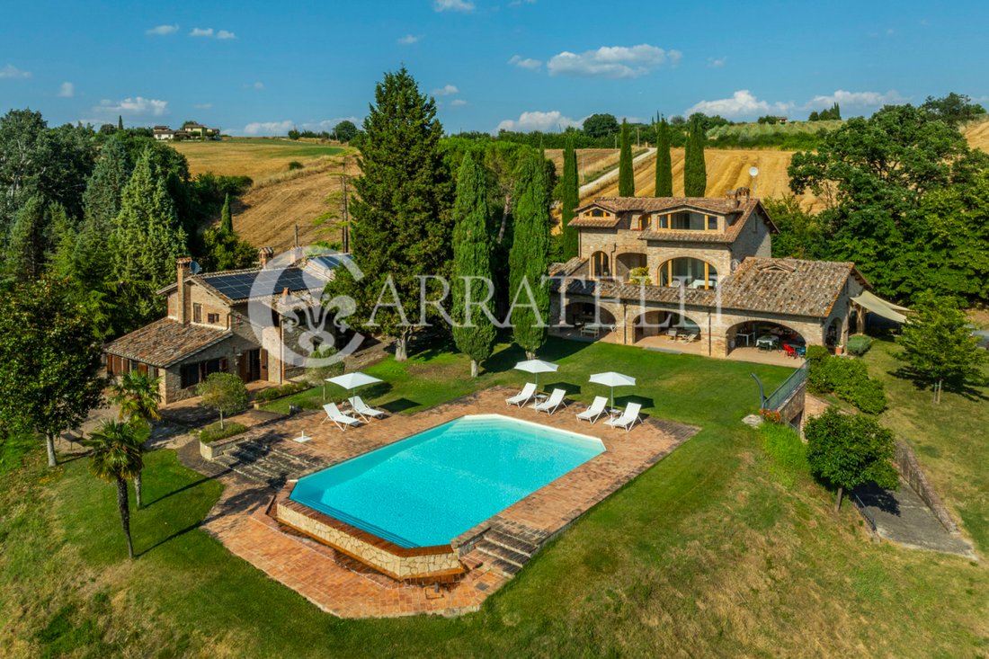Villa in Todi, Umbria, Italy 2 - 15944498