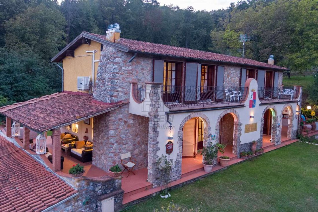 Country House in Area Monte San Quirico - Sant'Alessio, Lucca, Tuscany 2 - 13000802