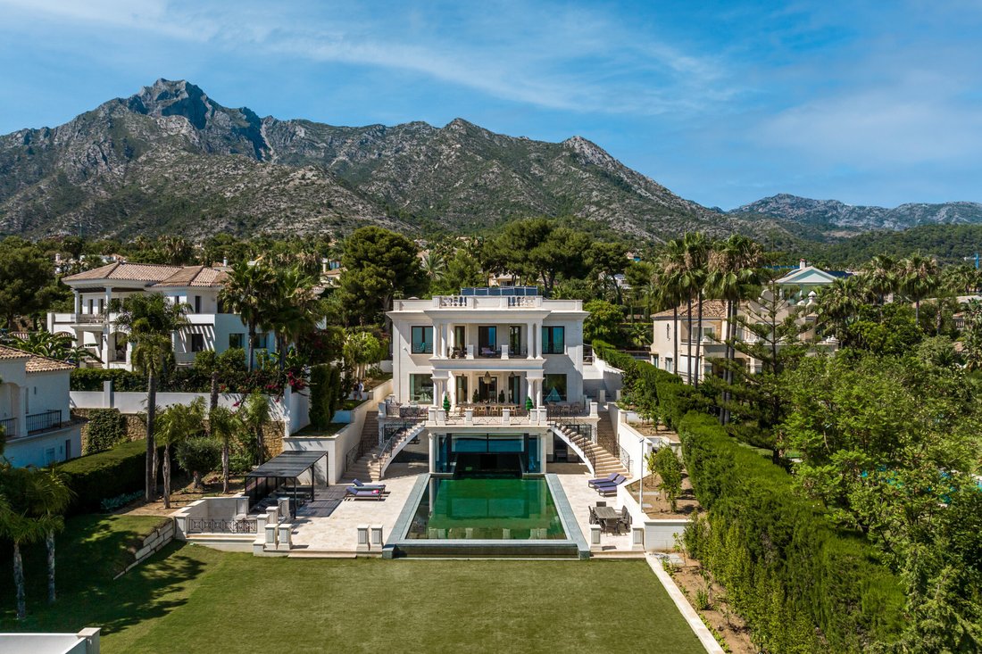 Villa in Sierra Blanca, Marbella, Spain 1 - 17122139