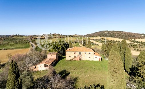 Country House in Torrita di Siena, Tuscany, Italy 1