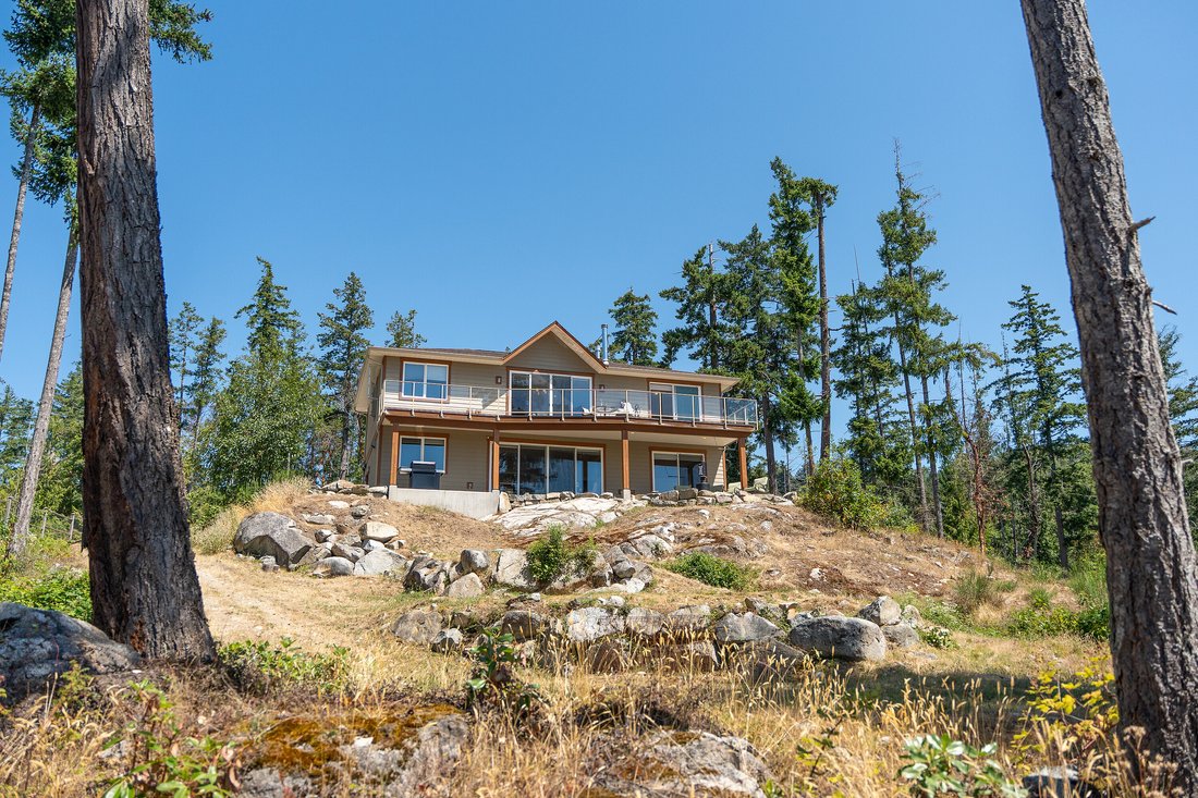 House in Halfmoon Bay, British Columbia, Canada 1 - 17100628