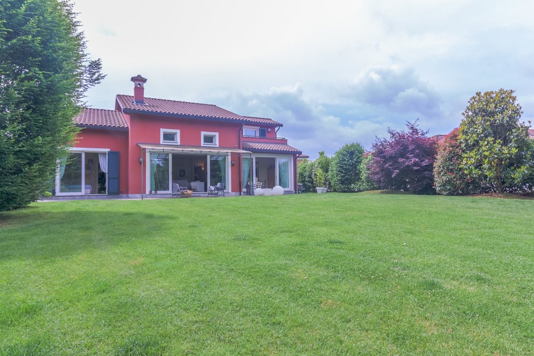 Villa in Bogogno, Piedmont, Italy 1 - 14393630