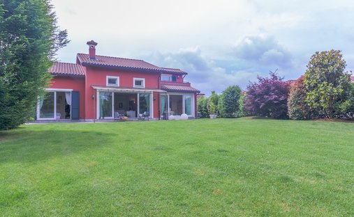 Villa in Bogogno, Piemont, Italien 1