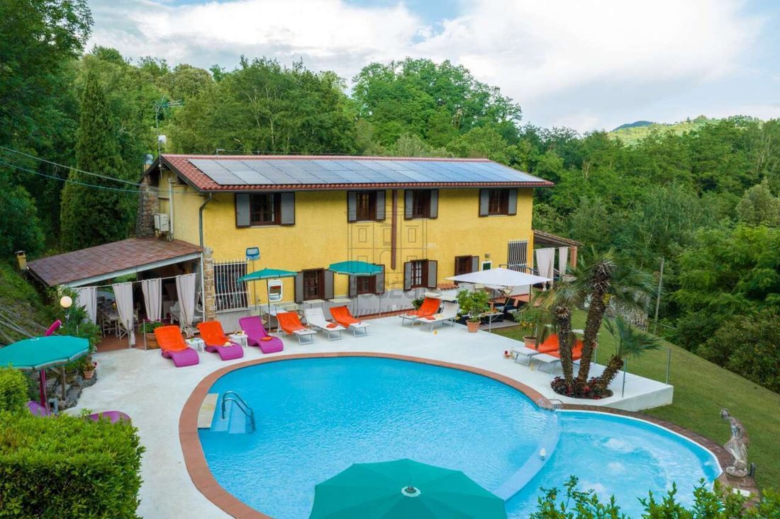 Country House in Area Monte San Quirico - Sant'Alessio, Lucca, Tuscany 1 - 13000802