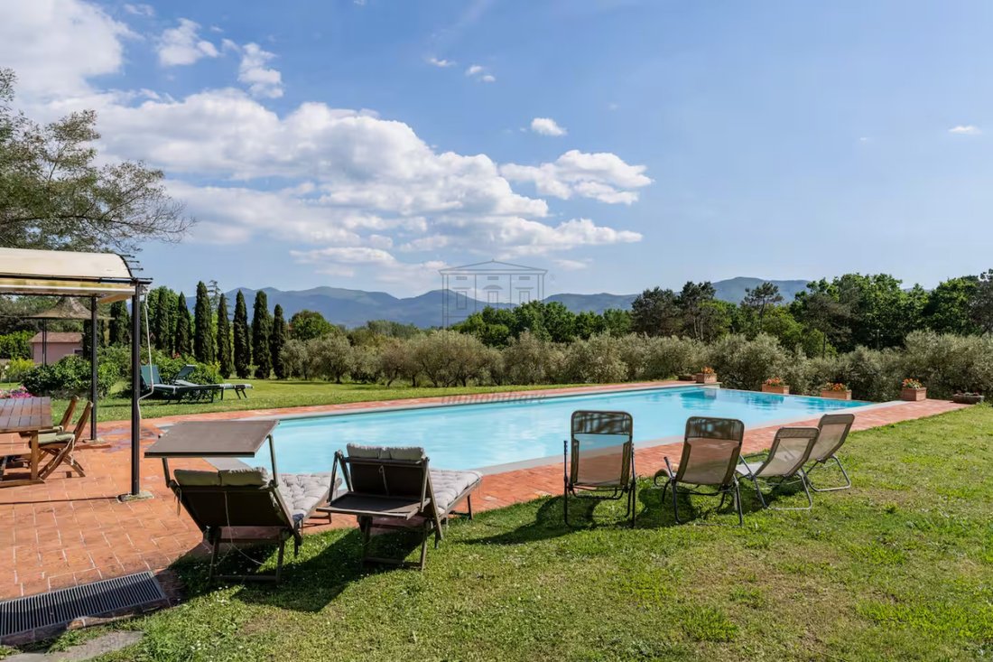 Villa in Area Monte San Quirico - Sant'Alessio, Lucca, Tuscany 2 - 15122805