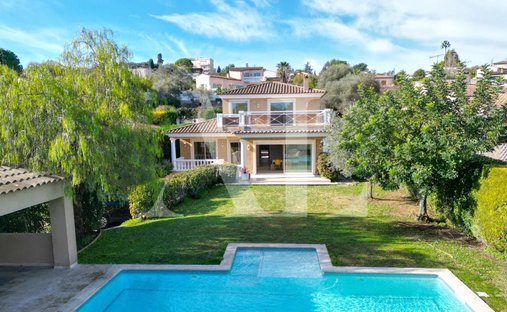 Villa in La Fontonne, Antibes, France 1