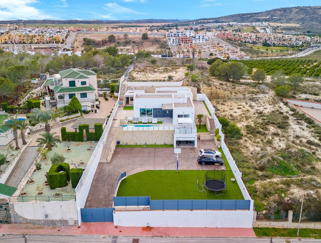 Villa in Almoradí, Land Valencia, Spanien 1 - 17099746