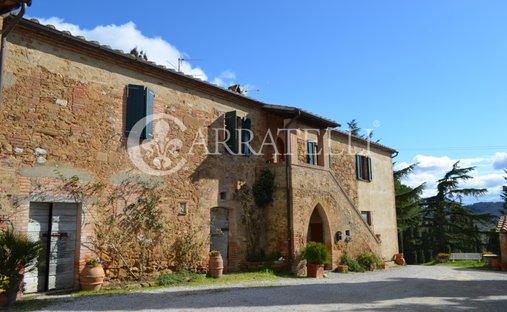 Country House in Montalcino, Tuscany, Italy 1