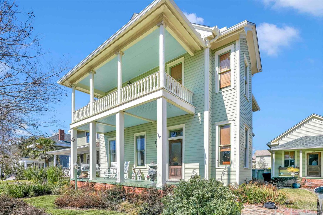 House in Pensacola, Florida, United States 1 - 17116676