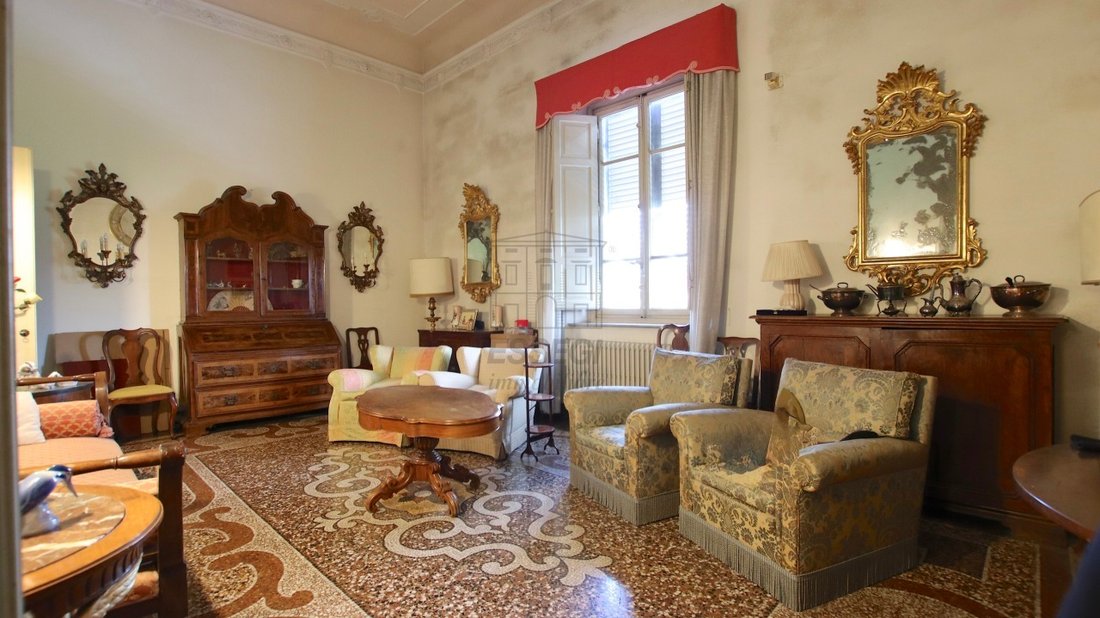 Apartment in Historic Center, Lucca, Tuscany 3 - 16823101