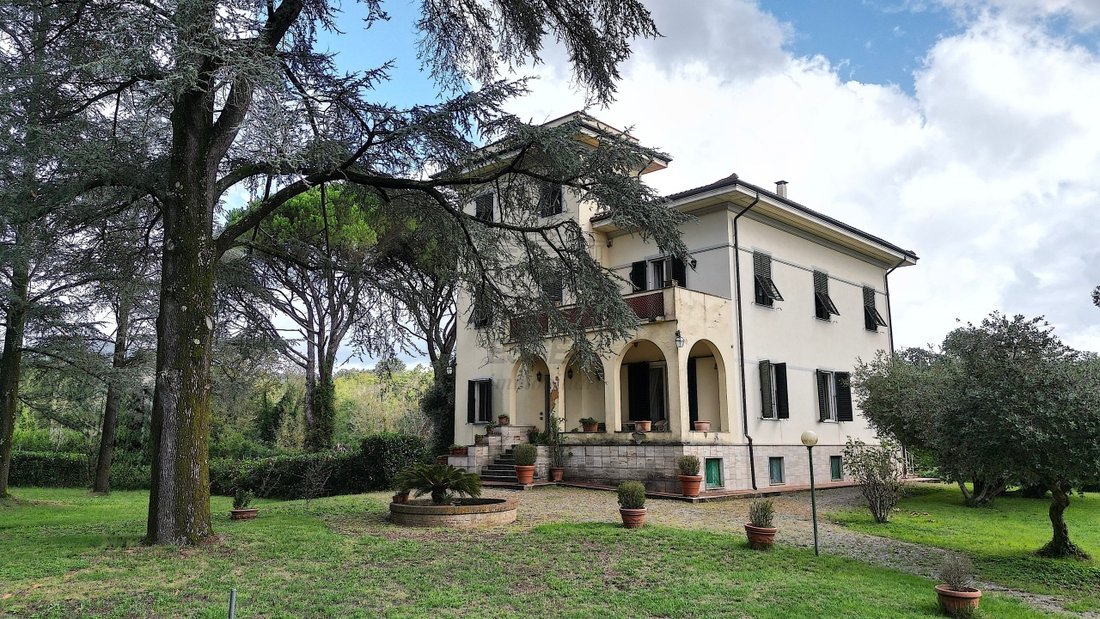 Villa in Area Monte San Quirico - Sant'Alessio, Lucca, Tuscany 1 - 16192958