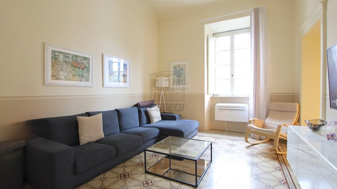 Apartment in Historic Center, Lucca, Tuscany 4 - 16874068
