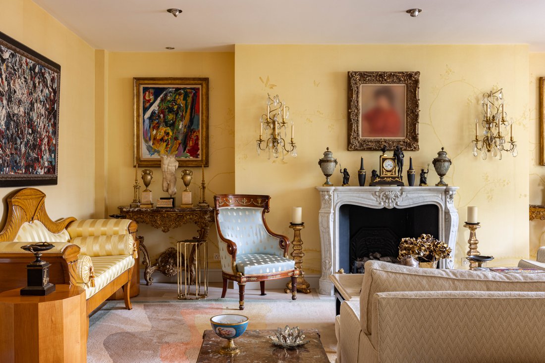 Apartment in Campden Hill, Kensington And Chelsea, England 1 - 17099127