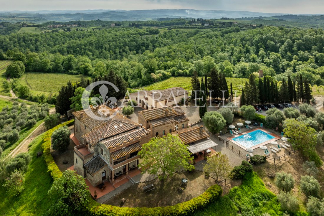 Country House in San Gimignano, Tuscany, Italy 1 - 13608137
