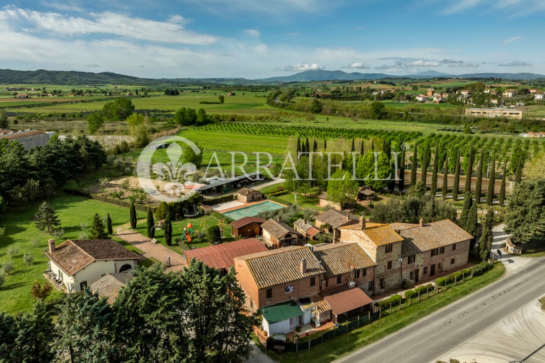 Country House in Castiglione del Lago, Umbria, Italy 4 - 14210424
