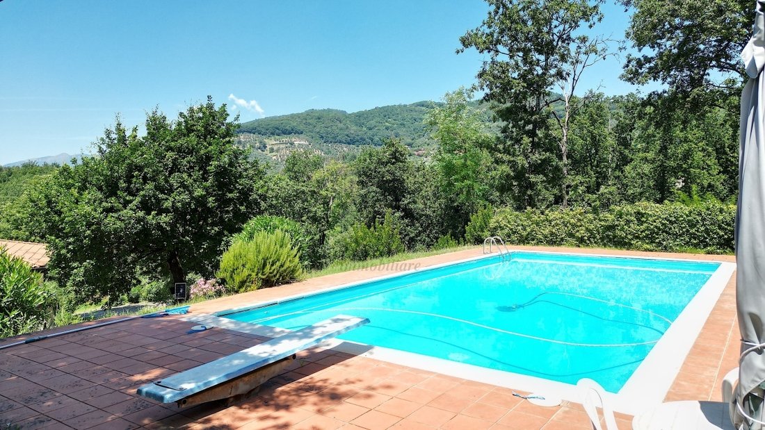 Villa in Area Monte San Quirico - Sant'Alessio, Lucca, Tuscany 3 - 15592760