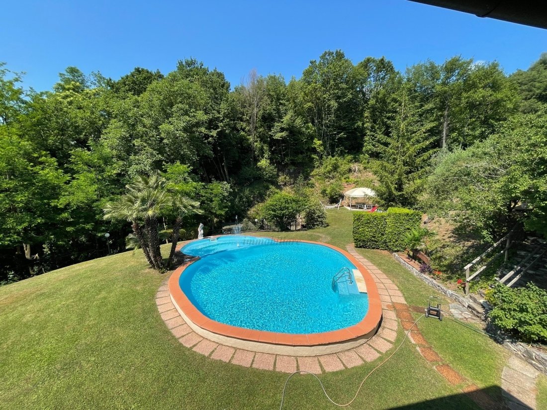 Country House in Area Monte San Quirico - Sant'Alessio, Lucca, Tuscany 4 - 13000802