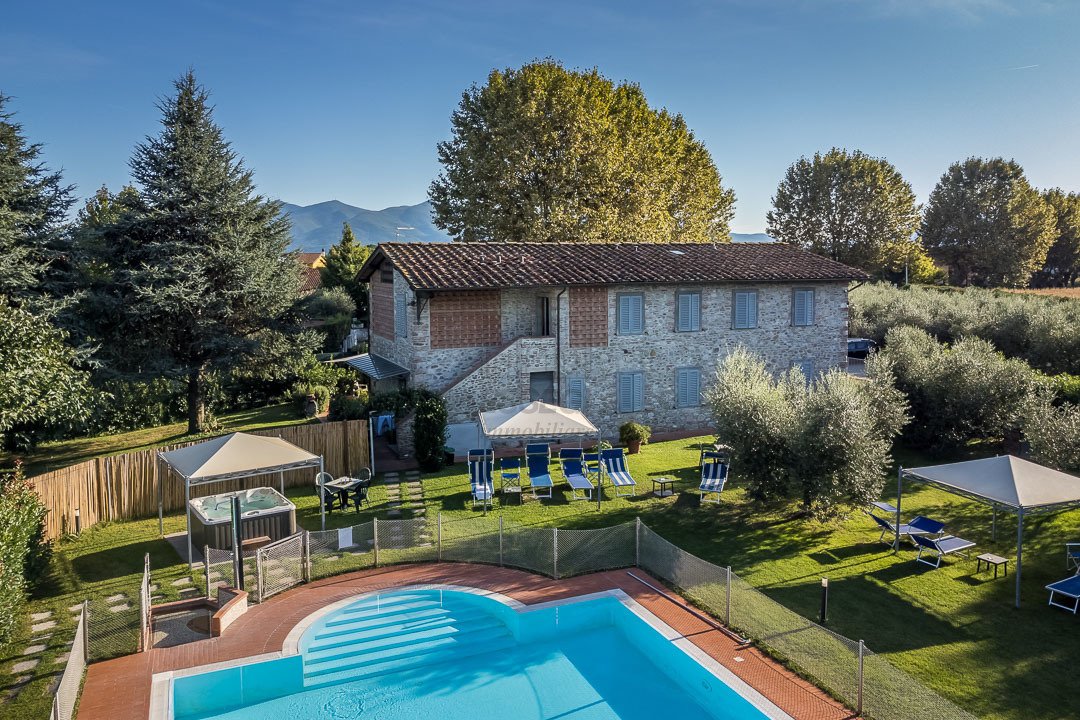 Country House in Saint Peter - Saint Cassian, Lucca, Italy 2 - 15423084